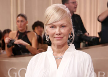 Pamela Anderson gotovo neprepoznatljiva na povratnoj fotografiji s superkratkom kosom