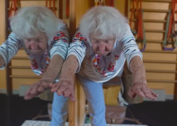 U dobi od 103 godine, ova učiteljica joge i dalje se kreće s lakoćom – otkrijte navike koje joj jamče zdravo starenje