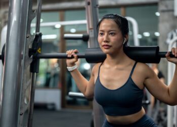 Ovaj Smith stroj za vježbanje cijelog tijela idealan je za gužve u teretanama tijekom siječnja