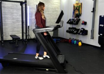 Pregled NordicTrack Commercial 1750 2026.