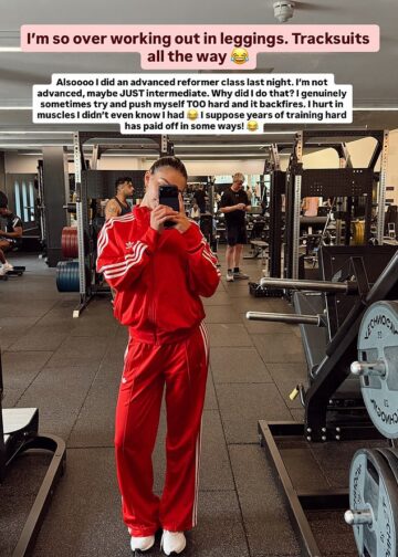 Zara McDermott posudila stil dečka Louisa Tomlinsona dok nosi crvenu Adidas trenirku u teretani