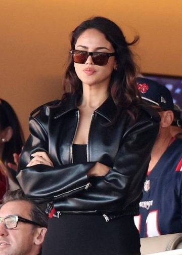 Eiza González šalje snažnu poruku kroz fotografije vježbanja uzastopno