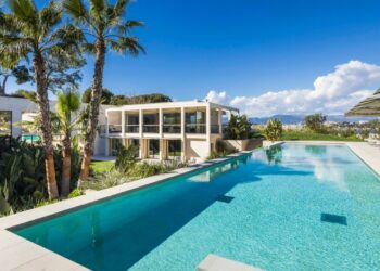 Luksuzno imanje na francuskoj rivijeri nudi “bijeli lotus” životni stil za 98 milijuna dolara