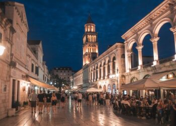 Hrabar potez Splita za zaštitu stanovnika: Zabrana prodaje alkohola novo poglavlje održivog turizma u Hrvatskoj!