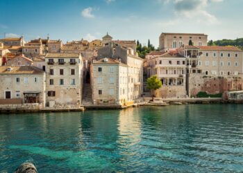 Nova zabrana za Amerikance: Split, Hrvatska uvodi mjere za očuvanje lokalne kulture usred turističkog kaosa