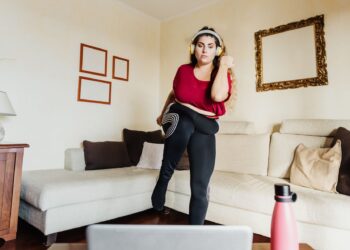 Zamijenio sam večernje šetnje vježbama hodanja kod kuće kako bih ostao aktivan zimi – evo mojih favorita