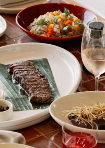 Elegantni, energični bar donosi suvremene azijske okuse na prestižnu obalnu lokaciju u Perthu