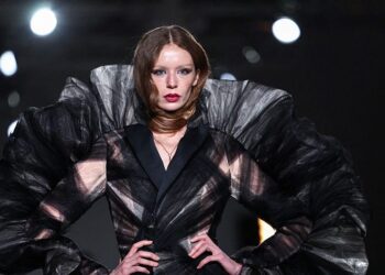 Pista Christiana Siriana proglasila marame za kosu novim velikim trendom