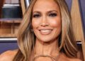 Jennifer Lopez oduzima dah u uskom kompletu za vježbanje, dok obožavatelji primjećuju ‘Izgleda spremna za peti brak’