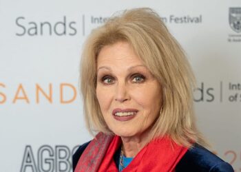 Joanna Lumley otkriva ‘energične’ NEAT vježbe za održavanje forme u 79. godini – evo kako to učinkovito izvesti