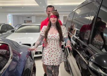 Jojo Robinson razmazila Valentinovo luksuznim darovima