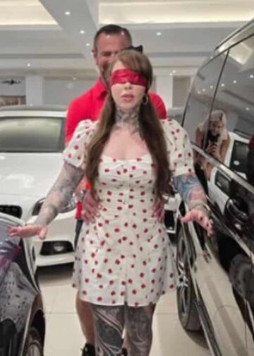 Jojo Robinson razmazila Valentinovo luksuznim darovima