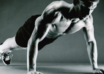 Ova vježba zrakoplovstva iz 1960-ih i dalje je učinkovita – izgradite funkcionalnu kondiciju u samo 11 minuta dnevno