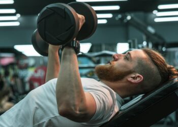 Izgradite mišiće s minimalističkom metodom vježbanja uz samo 2 dana dizanja tjedno