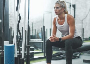 Užurbani odmor između serija uništava vaš napredak u snazi – evo koliko vam je zapravo potrebno