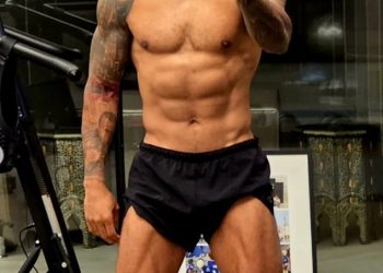 Thierry Henry, 48, otkriva tri tajne svoje nove mišićave građe dok vježba s partnericom Andreom Rajačićem