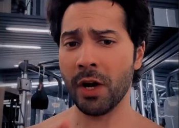Varun Dhawan se šali o ‘taanas’ razini ‘saas’ od trenera tijekom vježbanja u teretani.