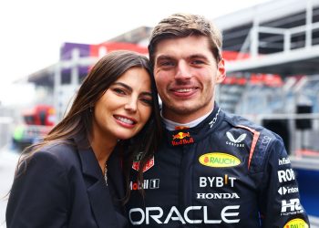 Kelly Piquet, djevojka Maxa Verstappena, prikazuje narušenu tjelesnu građu u teretanskom selfiju