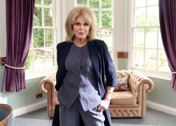Joanna Lumley, 79, otkriva svoje jednostavne tajne dobrog starenja – i zašto je kriket bitan