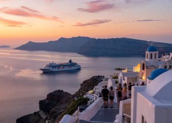 Francuska se pridružuje Italiji, Španjolskoj, Nizozemskoj, Hrvatskoj, Grčkoj, Japanu i drugima u borbi protiv prekomjernog turizma s naknadama za krstarenja, strogim propisima i novim taksama na popularnim odredištima.