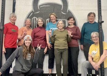 U 85. godini, Gail Jennings-Peterson ostvaruje svoj 200. sat u The Gymu 5.