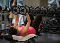 Gigant u teretani otkriva zašto članovi kombiniraju kardio vježbe s utezima.