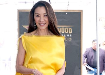 Michelle Yeoh, 63, koristi ‘grickalice tijekom vježbanja’ za održavanje forme – evo zašto mini treninzi donose velike prednosti