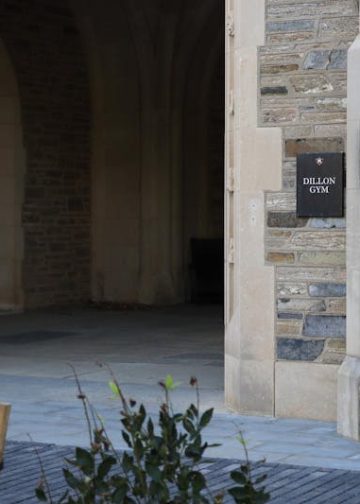 Nassau protiv Dillon Gyma: koji fitness sat je najbolji?