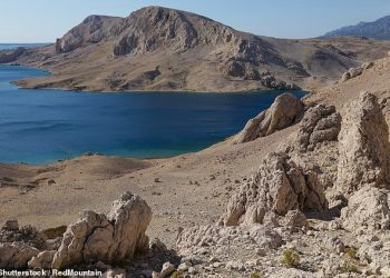 Hrvatski ‘Mjesečev otok’ izgleda kao drugi planet – temperatura od 18 stupnjeva u travnju i letovi od 15 funti