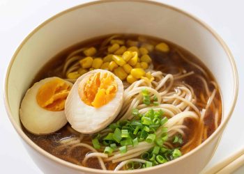 Šokantno dobar ramen koji je ugrijao moj tužni ručak za stolom