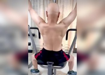 Anupam Kher vježba u teretani intenzivno već 70 godina; kaže da mu ‘centrira um’