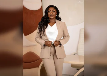 Kako Oreoluwa Adekoya definira stil moderne žene