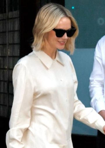 Žao nam je, ljubitelji traperica, ali satenske hlače krem boje uvijek su stylish.