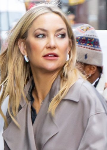 Poznate ličnosti u 40-ima obožavaju ovaj trend boja prekrasnih suknji