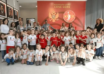 Mališani iz vrtića “Ljubica Popović” posjetili KSCG