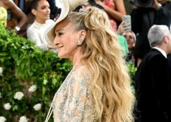 Vrhunski frizerski trendovi na Met Gali kroz godine