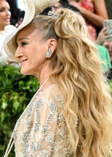 Vrhunski frizerski trendovi na Met Gali kroz godine