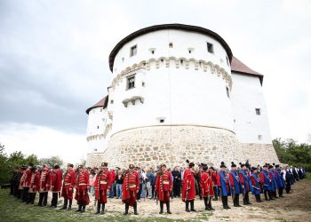 Veliki Tabor: Dvorac u Hrvatskoj s pogledom na Sloveniju