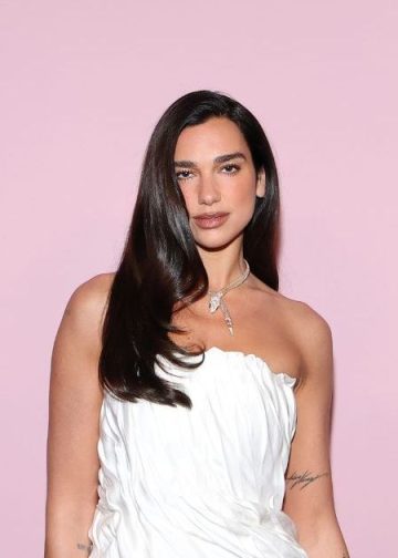 Dua Lipina selfie s vježbanja u kratkom topu najhrabriji je koliko može biti nakon safarija