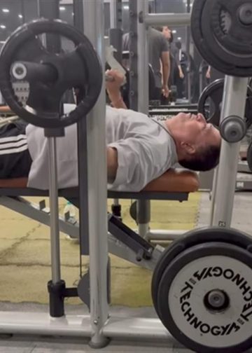 Otac Vickyja Kaushala, Sham Kaushal, u 70. godini prestaje s intenzivnim vježbanjem u teretani