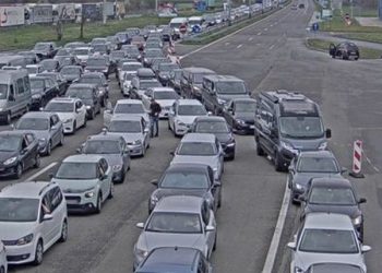 Uskrsna gužva izaziva višesatna čekanja na hrvatskim graničnim prijelazima