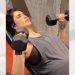 Karishma Tanna pokazuje da trudnoća nije prepreka, diže bučice kao profesionalka