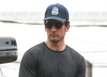 Miles Teller posjećuje teretanu dok film ‘Michael’ dolazi u kina | Iskrene fotografije, Miles Teller | Vijesti i tračevi o slavnim osobama | Zabava, fotografije i videozapisi