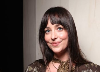 Dakota Johnson promijenila svoju poznatu brinetu kosu u prljavo plavu