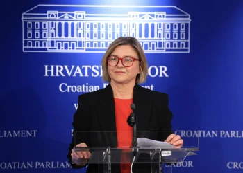 Opozicija tvrdi da vlada nije uspješno provela reforme