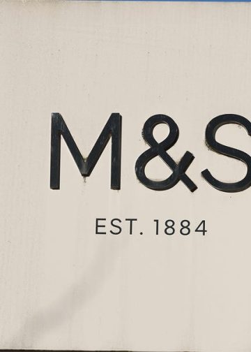 Midi haljina od trapera neizostavna je proljetna opcija – M&S stil donosi tri trenda u jednom