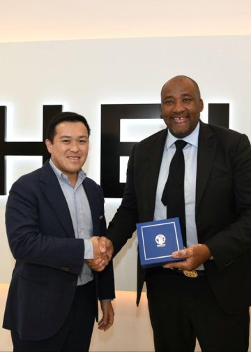 Lokalna modna zajednica ogorčena sastankom ministra Gaytona McKenzieja sa Sheinom