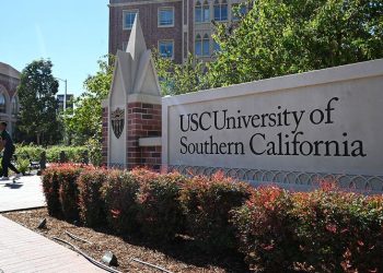 Kalifornijski koledž treba isključiti muškarce iz prostora kako bi se osiguralo da se studentima koji nisu binarni osjećaju ugodno