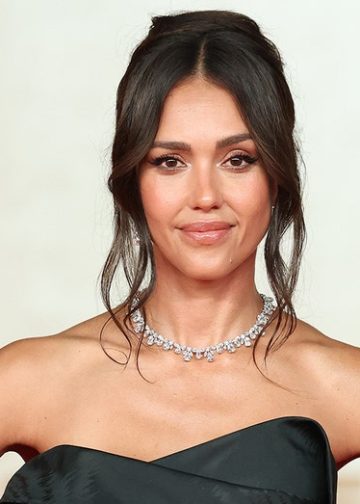 Jessica Alba oduševljava selfijem u sportskom grudnjaku nakon vježbanja u teretani