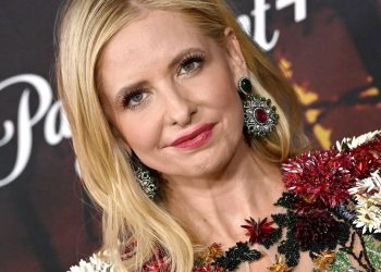Sarah Michelle Gellar otkriva dva trenda iz 90-ih koje nikada ne želi vratiti – i onaj koji ‘nikada nije prestala nositi’